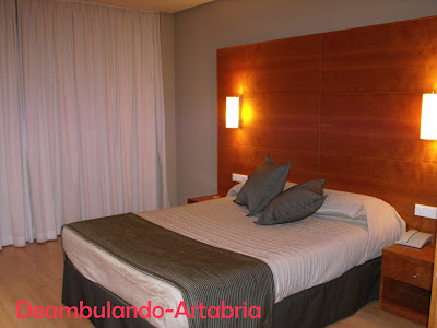 150.- Holel La Galería - Burgos